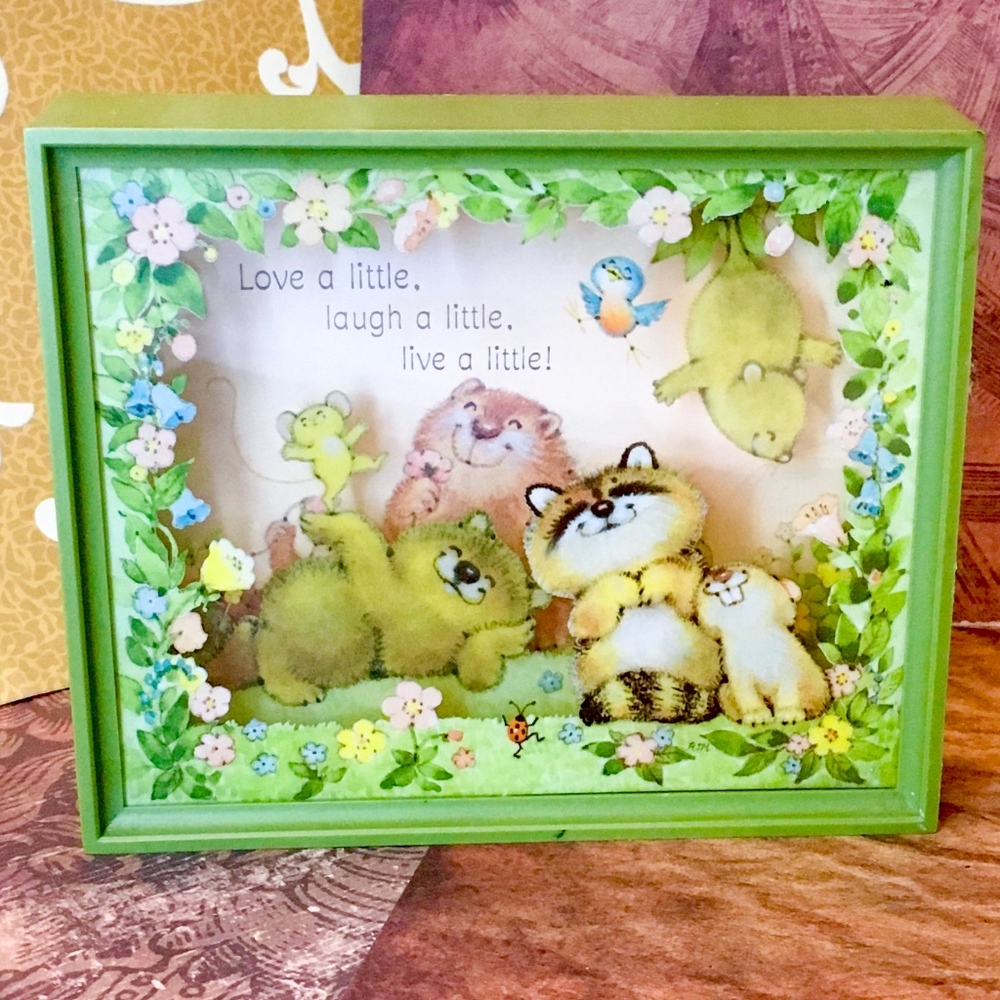Green Frame Forest Animals Hallmark Scene Setter